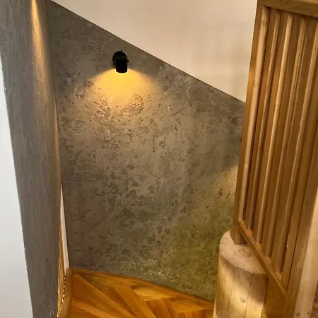 Goralski Reset 木屋